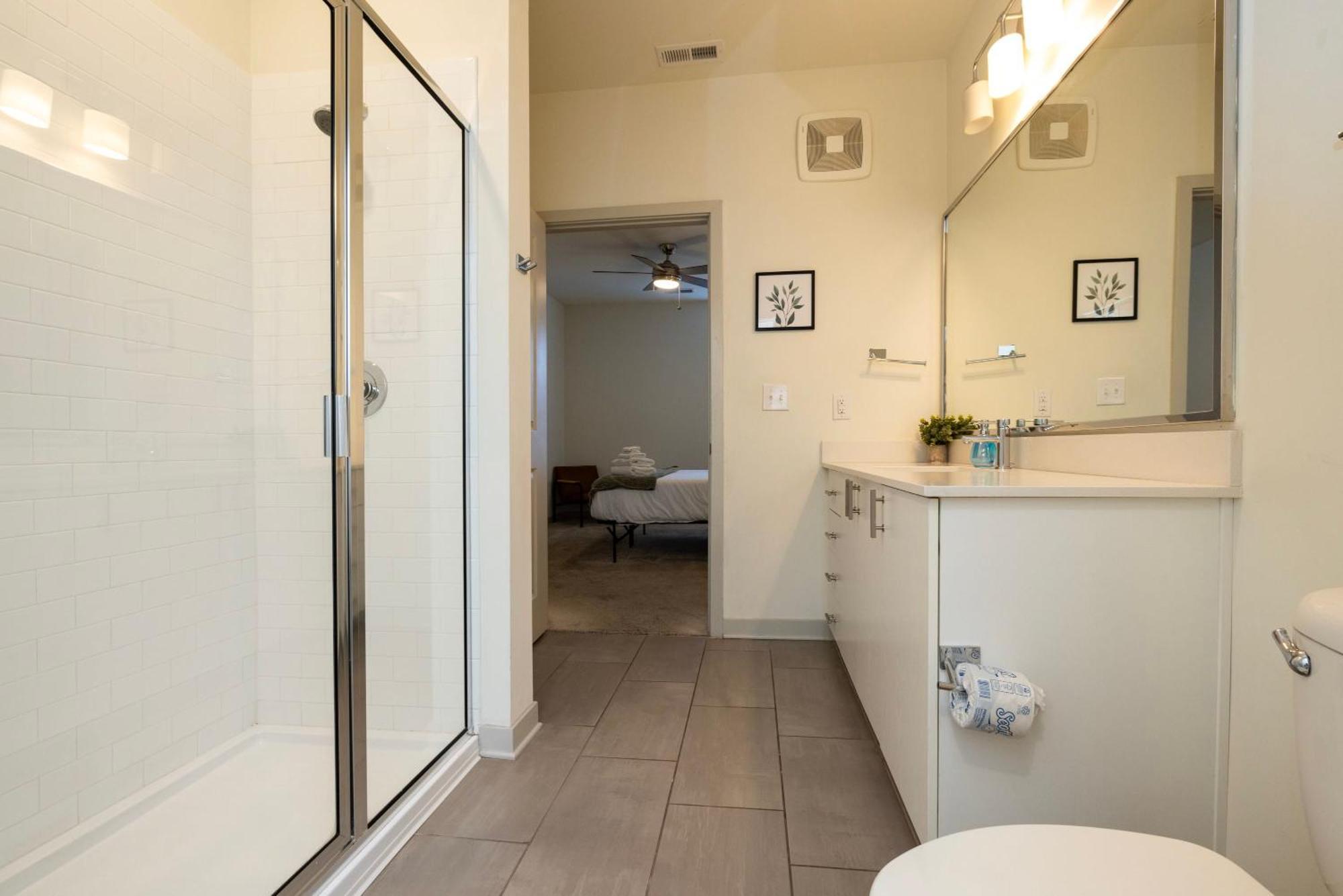 Modern Nulu 2Br Cozysuites 01 Луїсвілл Екстер'єр фото